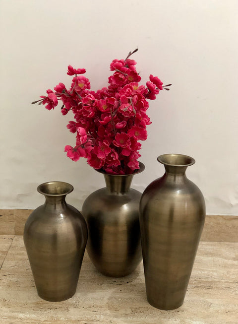 Golden Hammered Metal Flower Vase set of 3 for Home , Office , Living Room Corner Decor
